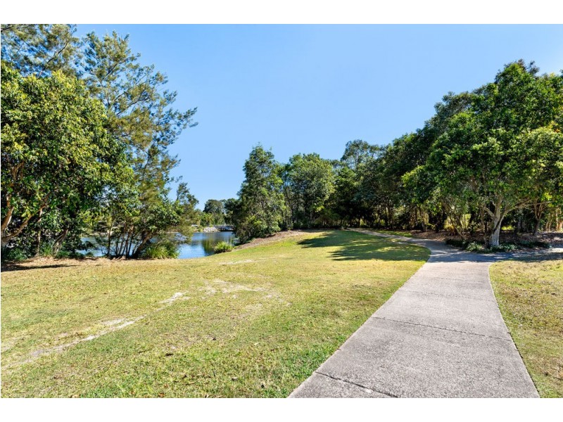 35 Bernheid Crescent, Sippy Downs QLD 4556