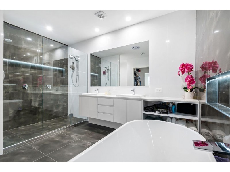 10 Hidden Place, Maroochydore QLD 4558