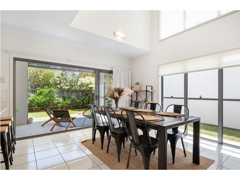 10 Zante Lane, Kawana Island QLD 4575