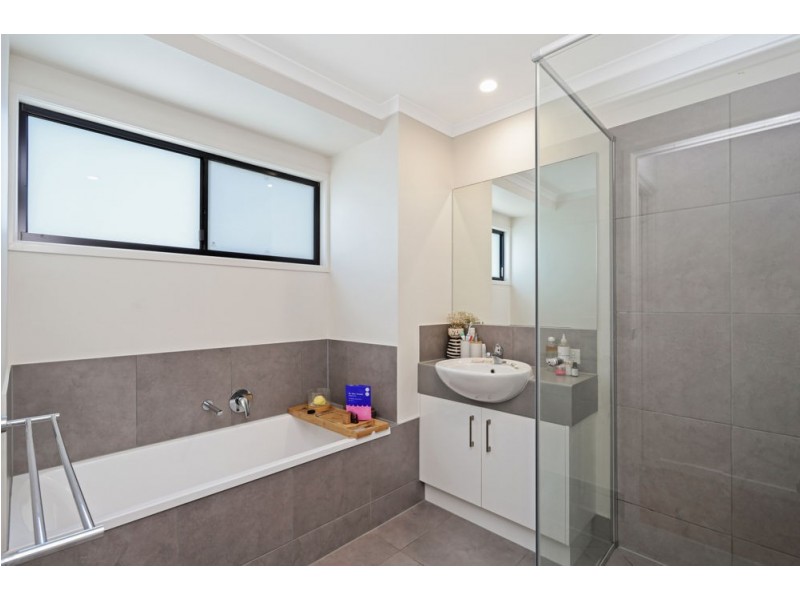 13 Moss Day Place North, Burnside QLD 4560