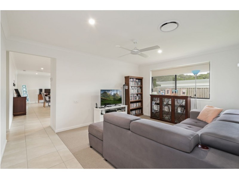 25 Butcherbird Crescent, Bli Bli QLD 4560