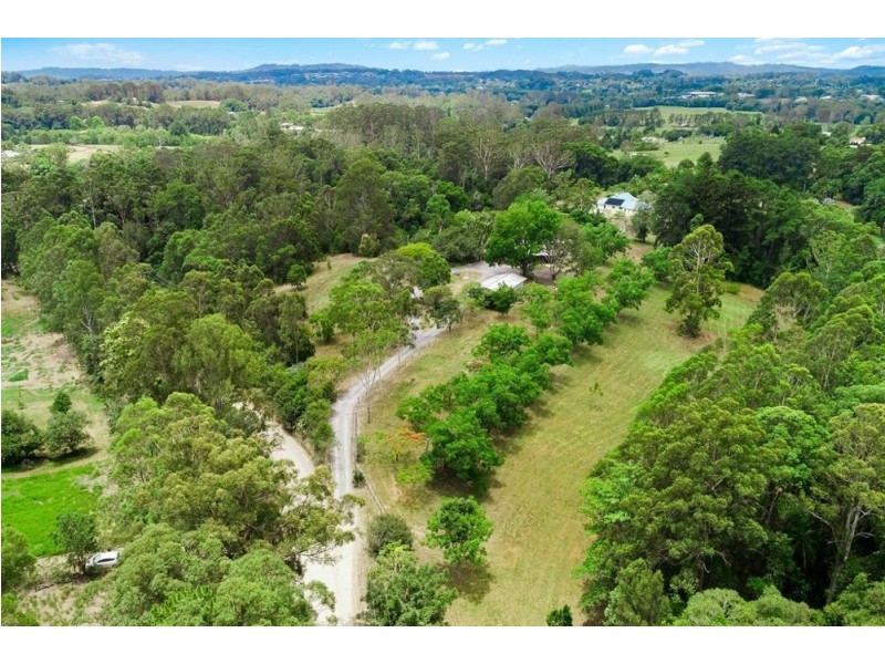 18 Hardings Road, Hunchy QLD 4555