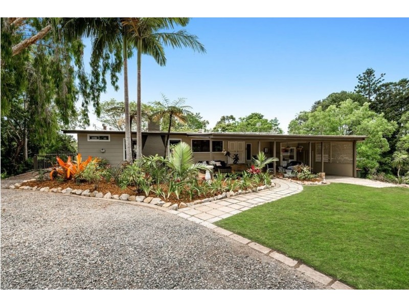 18 Hardings Road, Hunchy QLD 4555