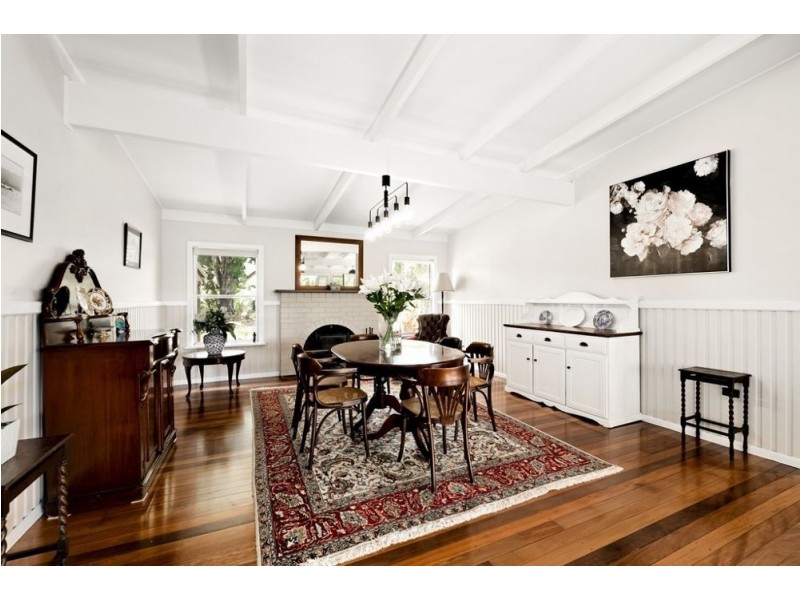 18 Hardings Road, Hunchy QLD 4555