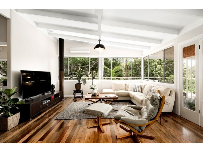 18 Hardings Road, Hunchy QLD 4555