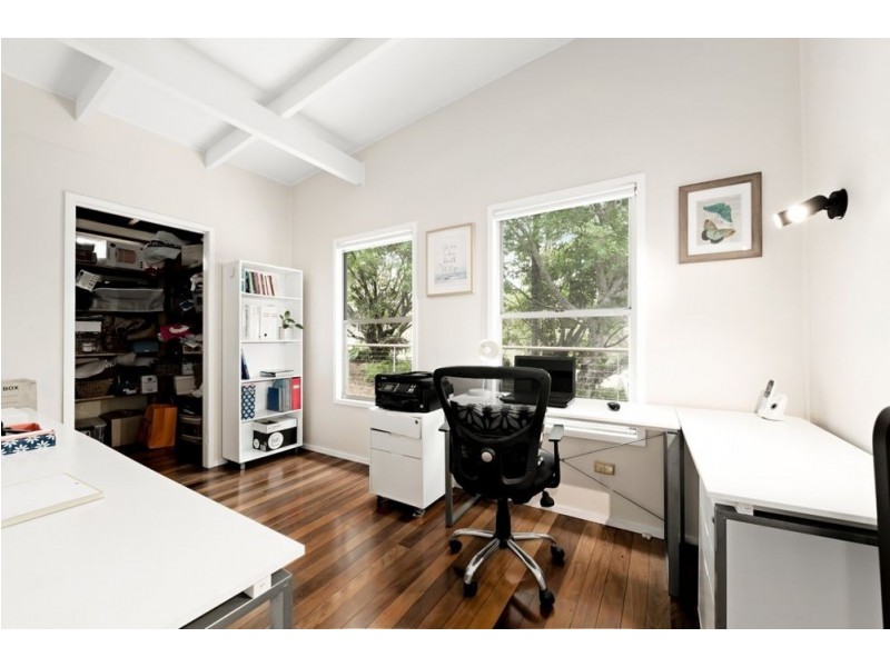 18 Hardings Road, Hunchy QLD 4555