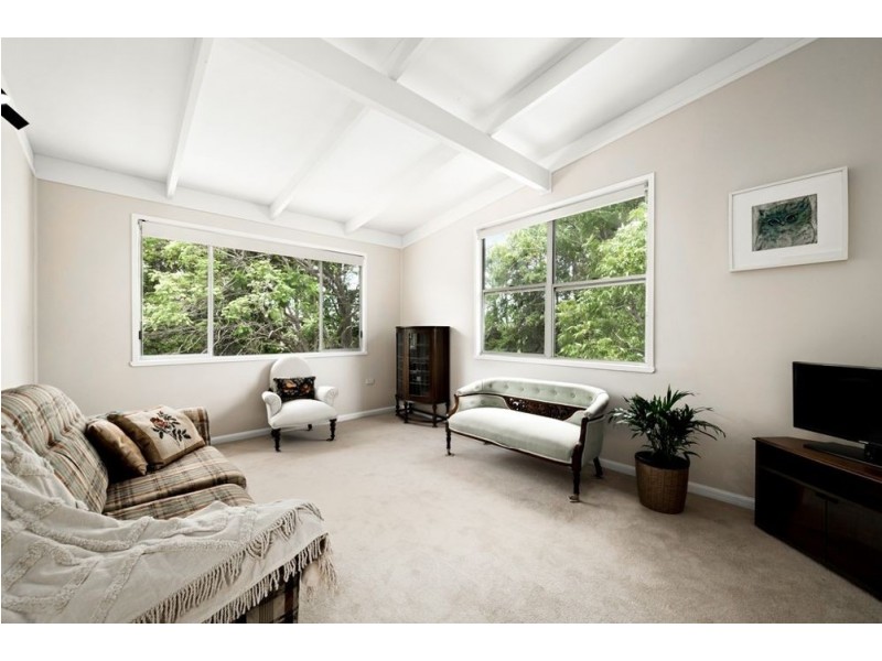 18 Hardings Road, Hunchy QLD 4555