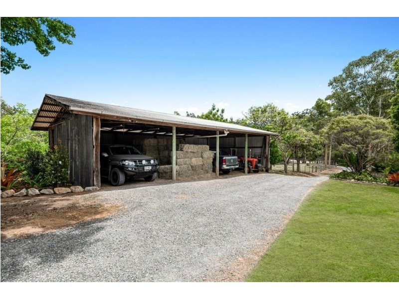 18 Hardings Road, Hunchy QLD 4555
