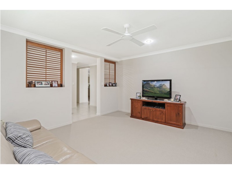 14 Saint Pauls Avenue, Pelican Waters QLD 4551