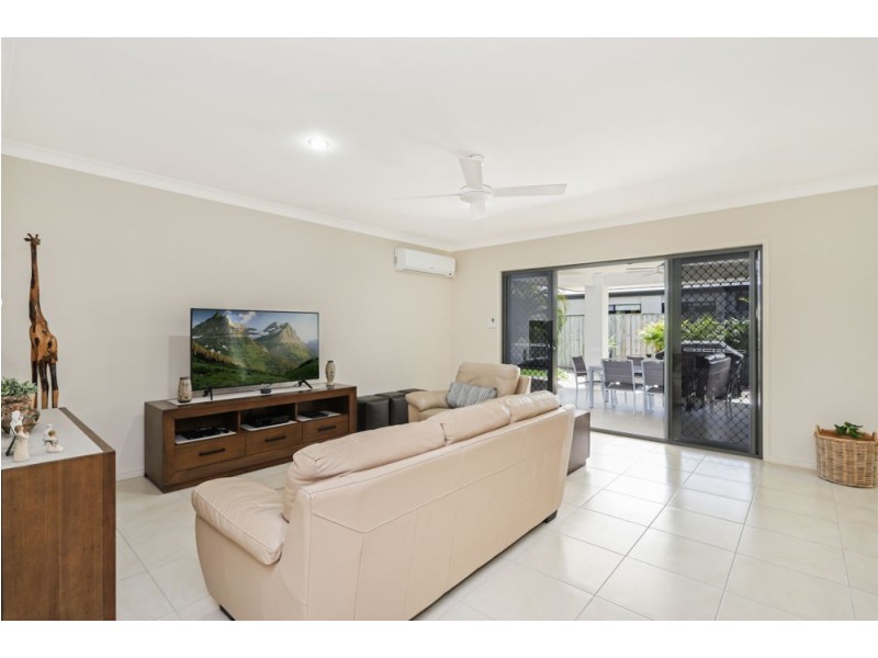 14 Saint Pauls Avenue, Pelican Waters QLD 4551