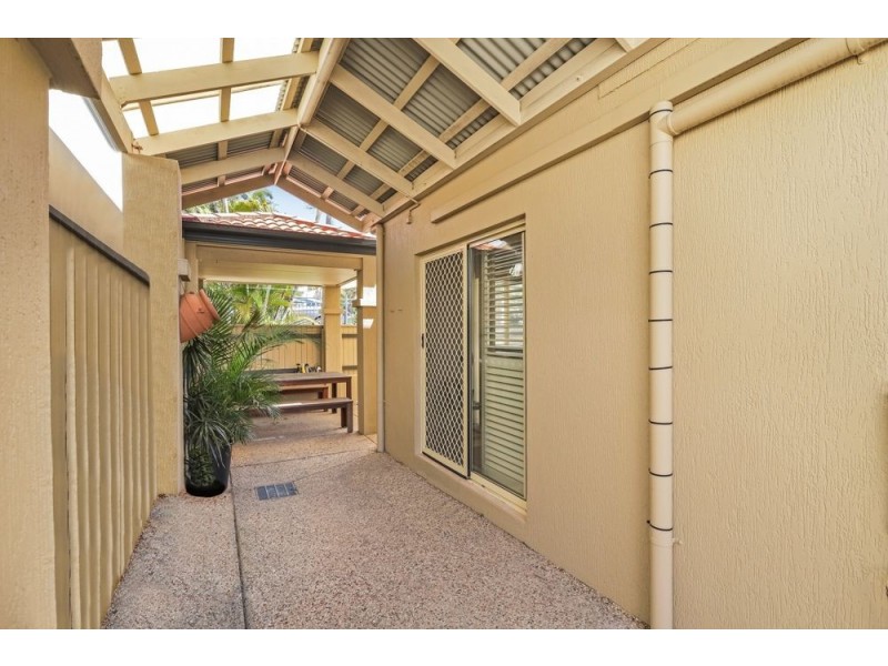 2/16 Janet Street, Alexandra Headland QLD 4572
