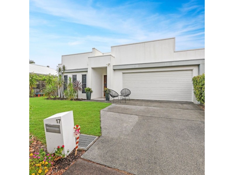 17 Ellis Place, Mountain Creek QLD 4557