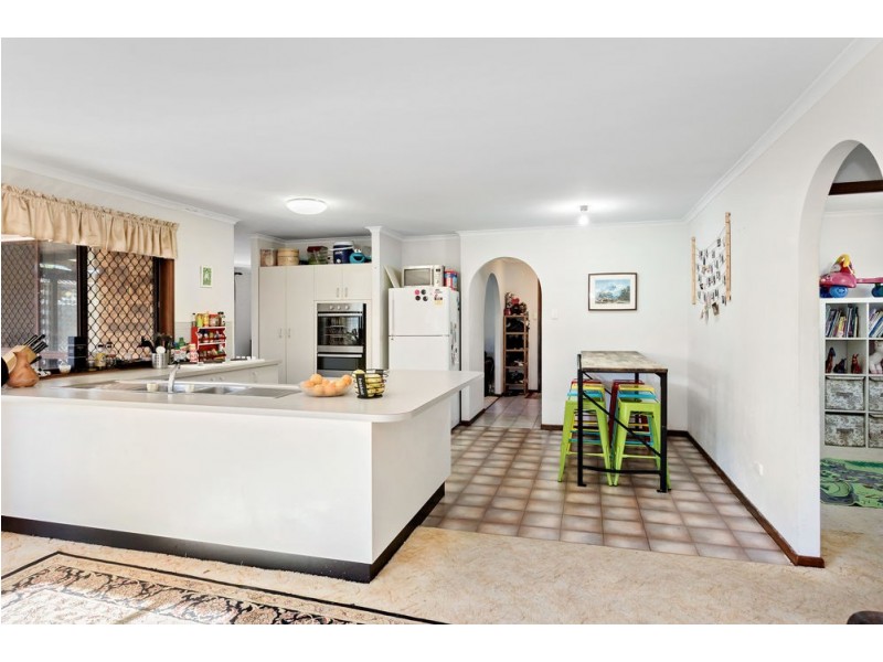 4 Chelsea Crescent, Minyama QLD 4575