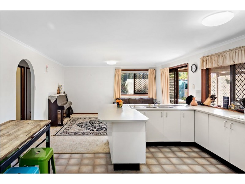 4 Chelsea Crescent, Minyama QLD 4575
