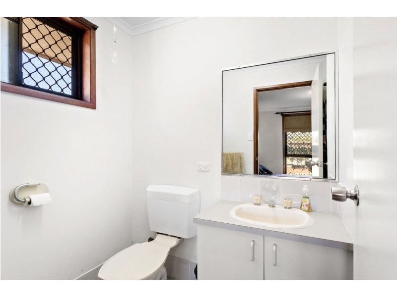 4 Chelsea Crescent, Minyama QLD 4575