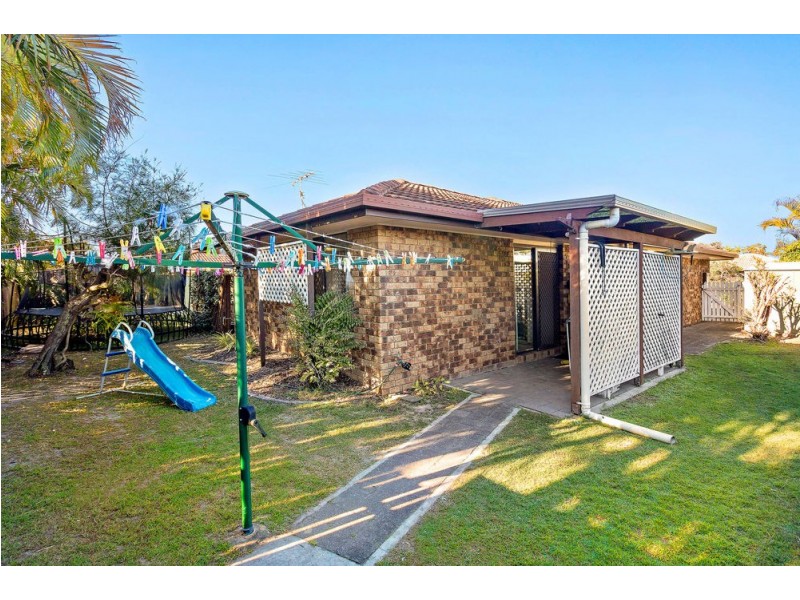 4 Chelsea Crescent, Minyama QLD 4575