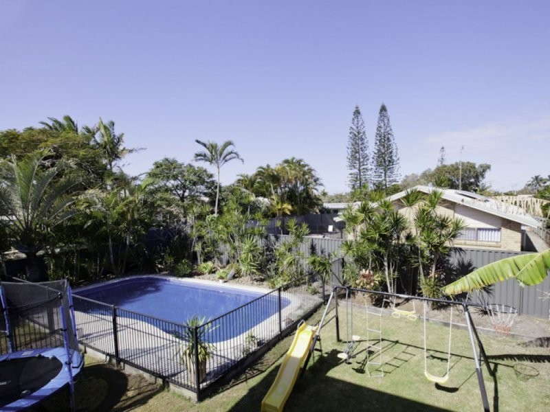 24 Koorin Drive, Warana QLD 4575