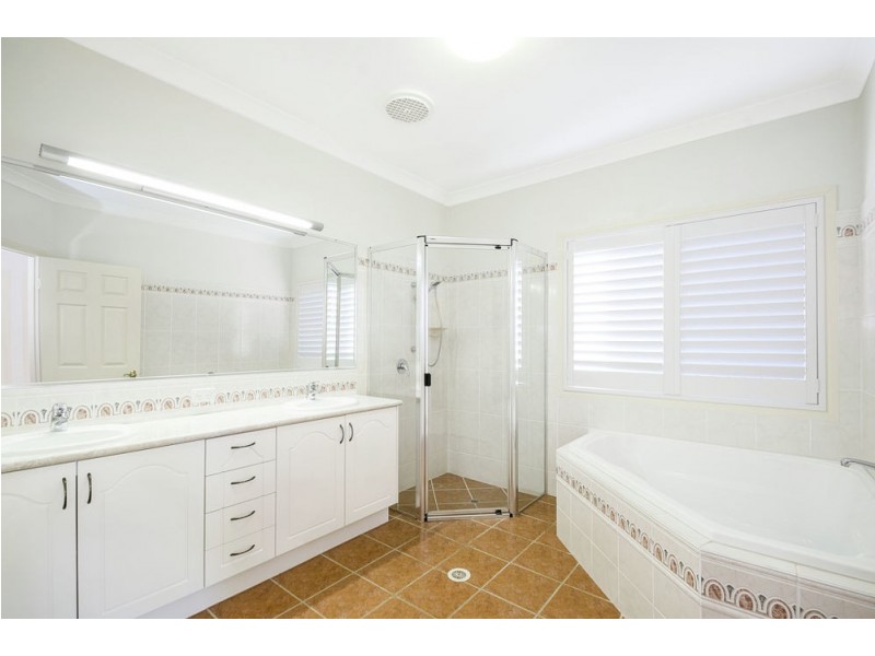 18 Bahamas Circuit, Parrearra QLD 4575