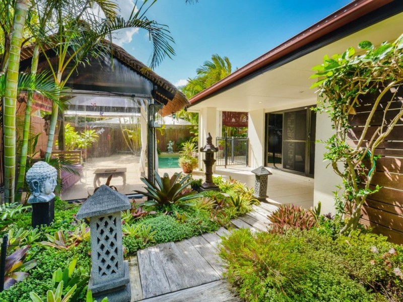 15 Sumatra Court, Kawana Island QLD 4575