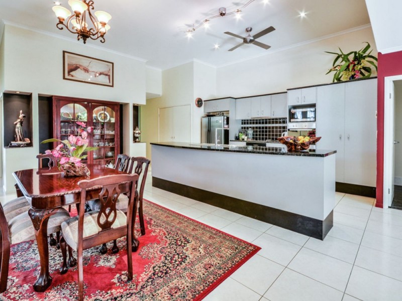15 Sumatra Court, Kawana Island QLD 4575
