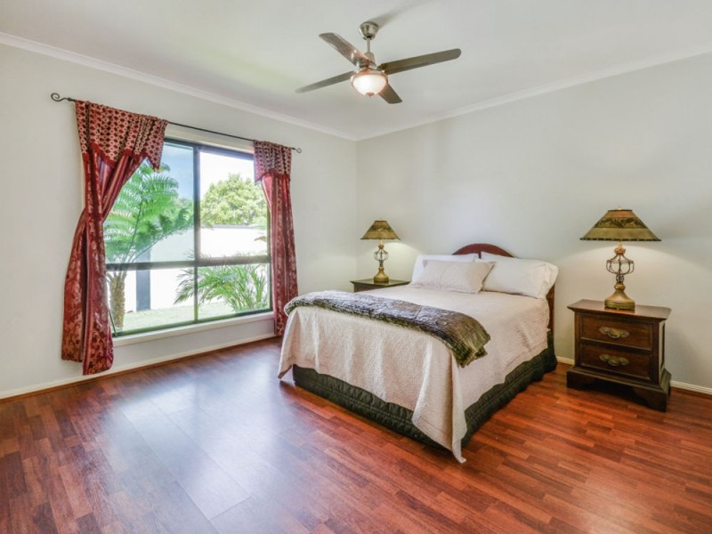 15 Sumatra Court, Kawana Island QLD 4575