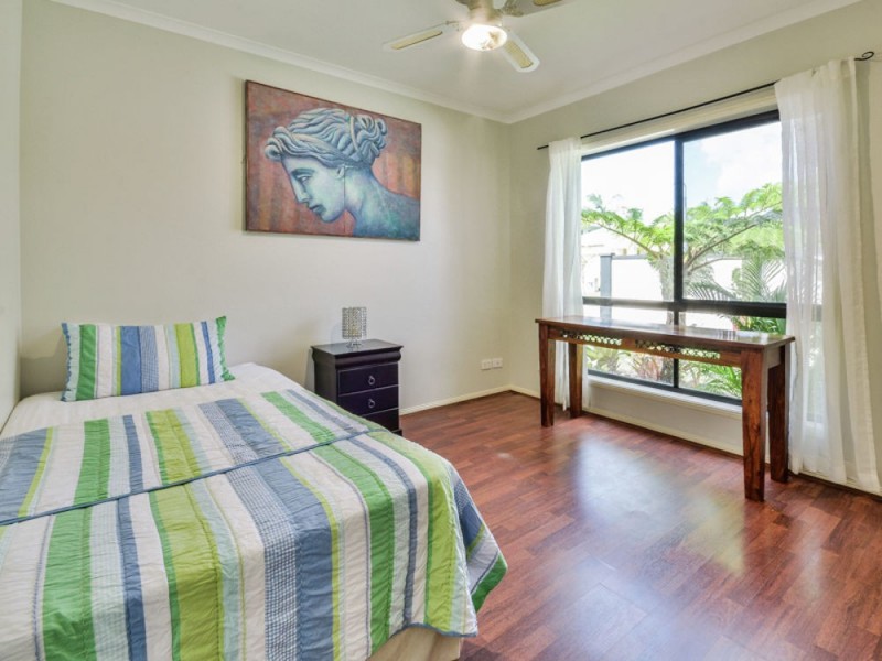 15 Sumatra Court, Kawana Island QLD 4575