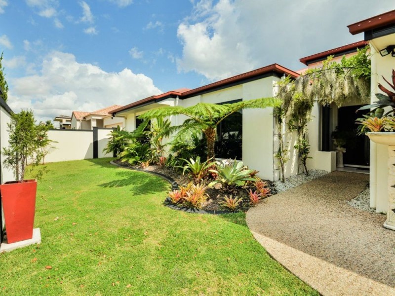15 Sumatra Court, Kawana Island QLD 4575