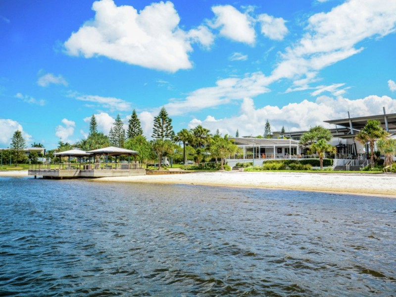 15 Sumatra Court, Kawana Island QLD 4575