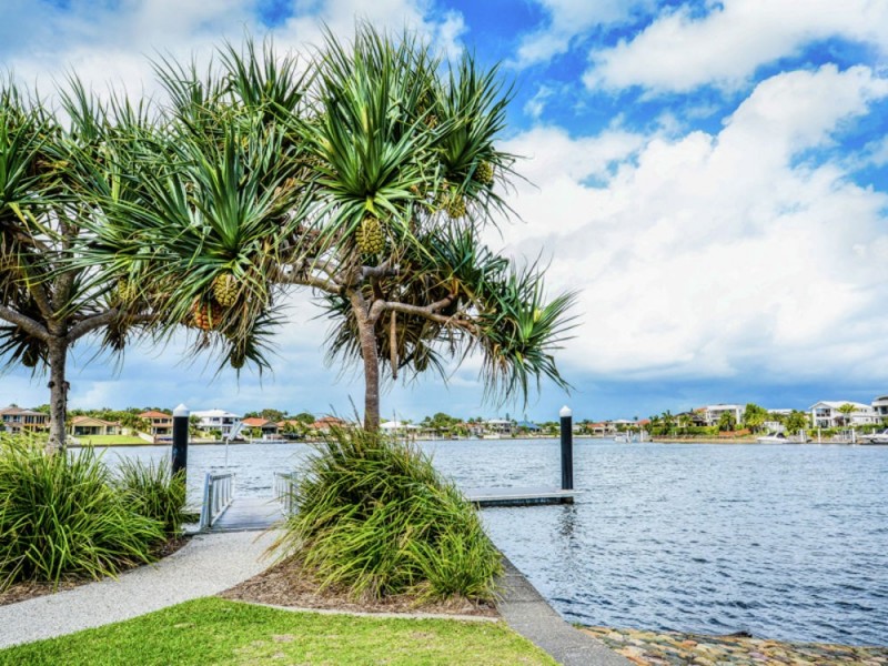 15 Sumatra Court, Kawana Island QLD 4575