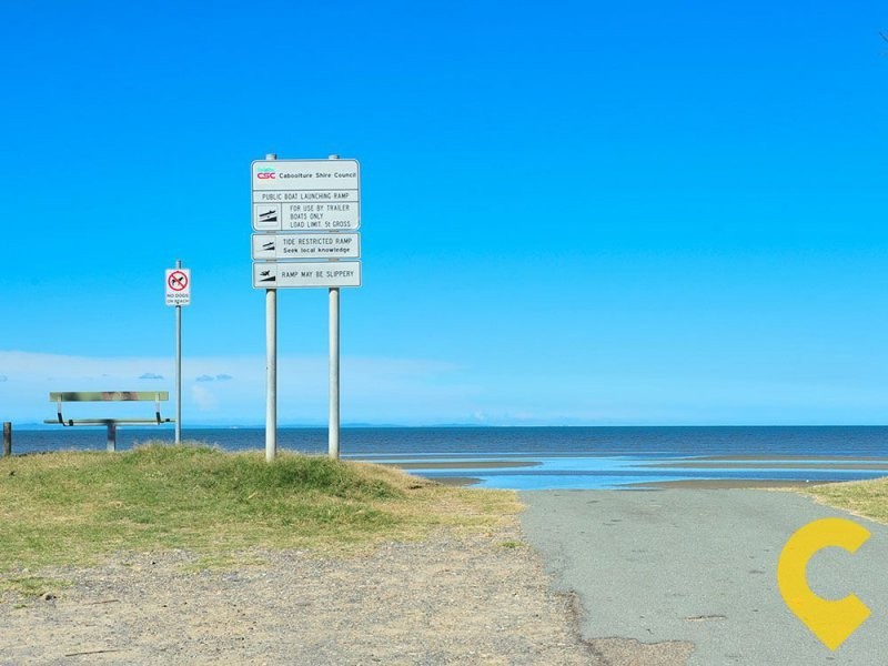 18 Lalroy Street, Beachmere QLD 4510