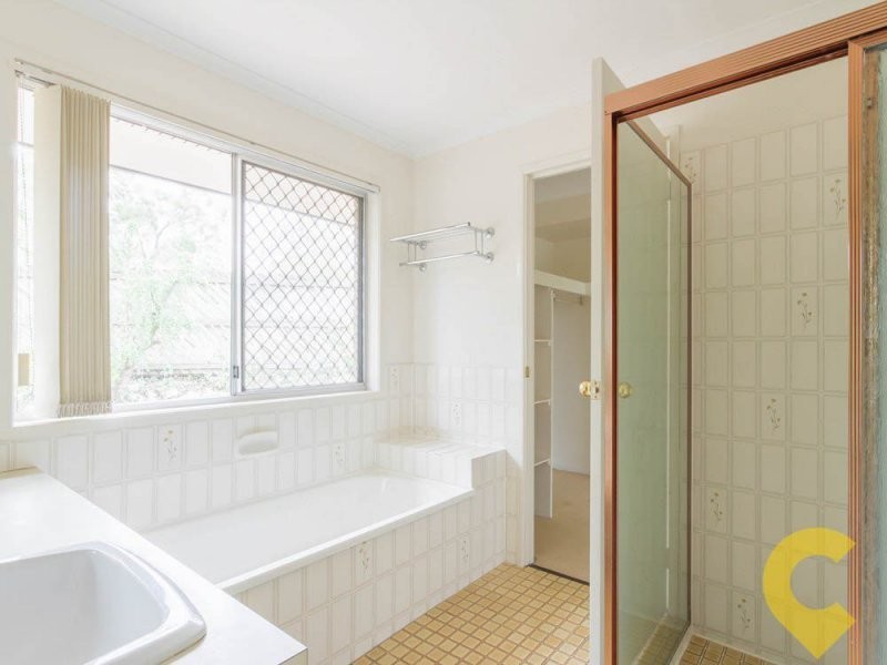 18 Eacham Street, Petrie QLD 4502