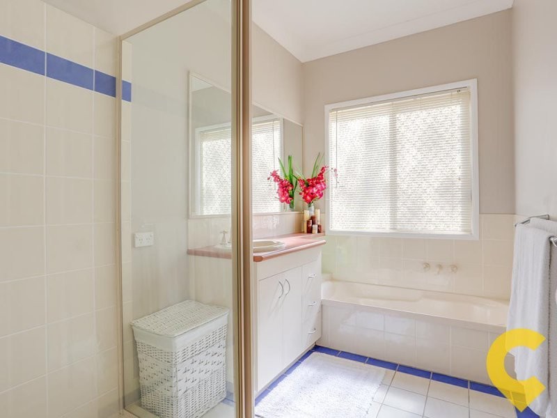 7 Monica Court, Eatons Hill QLD 4037