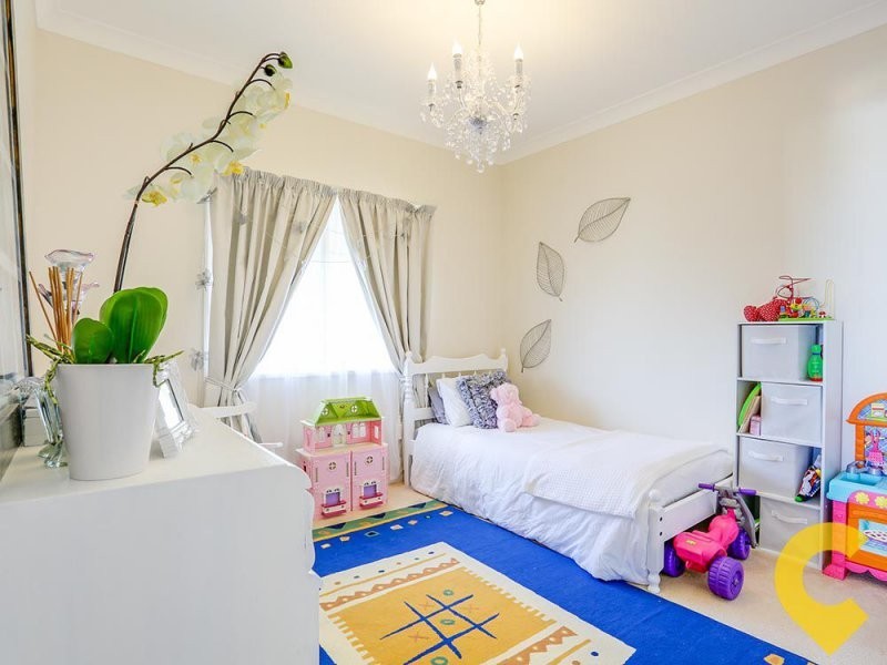 7 Monica Court, Eatons Hill QLD 4037