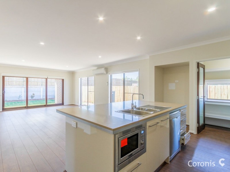 75 Cootharaba Crescent, Warner QLD 4500