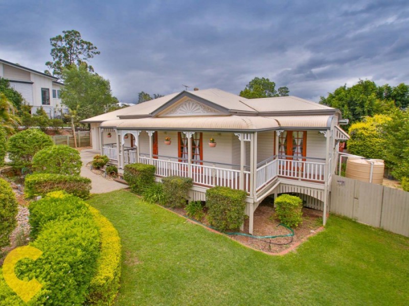 6 Heron Close, Cashmere QLD 4500