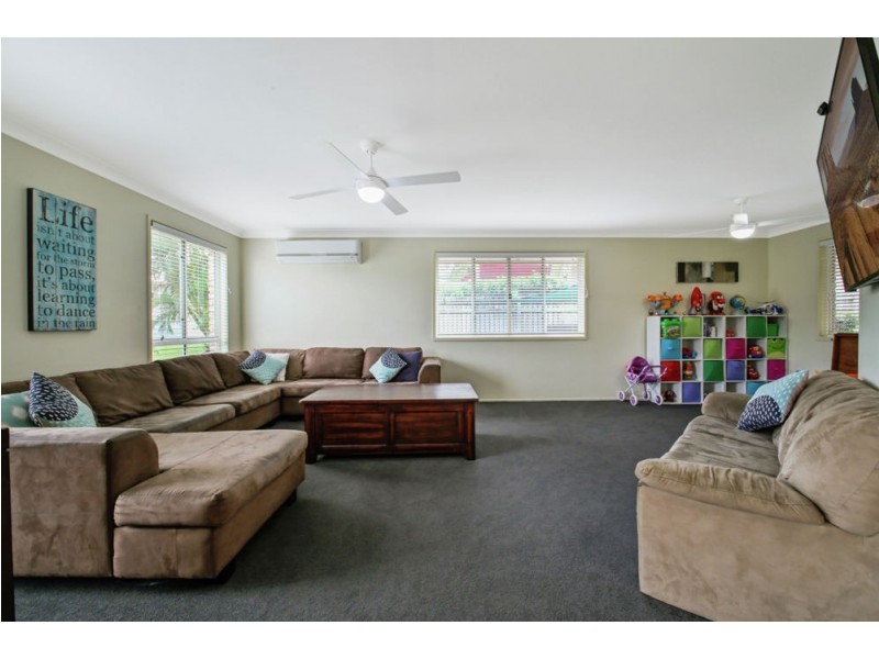 13 Bearke Place, Bracken Ridge QLD 4017