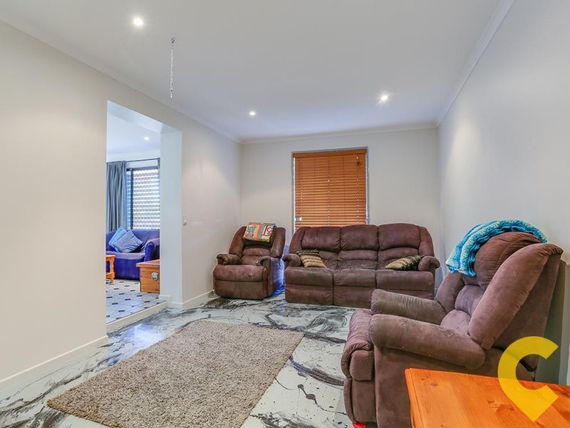 16 Cania Crescent, Petrie QLD 4502