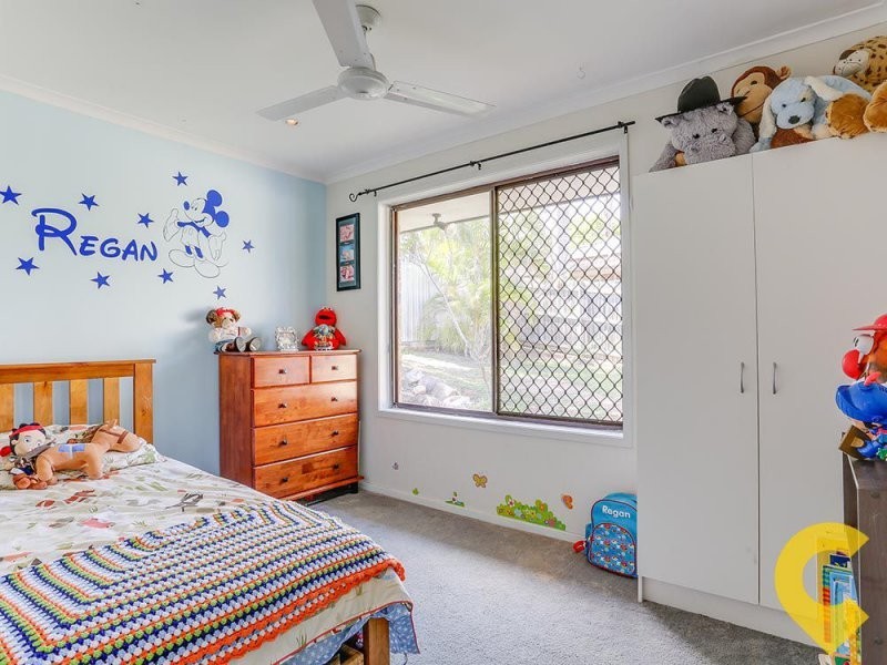 16 Cania Crescent, Petrie QLD 4502