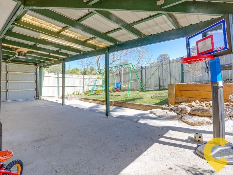 16 Cania Crescent, Petrie QLD 4502