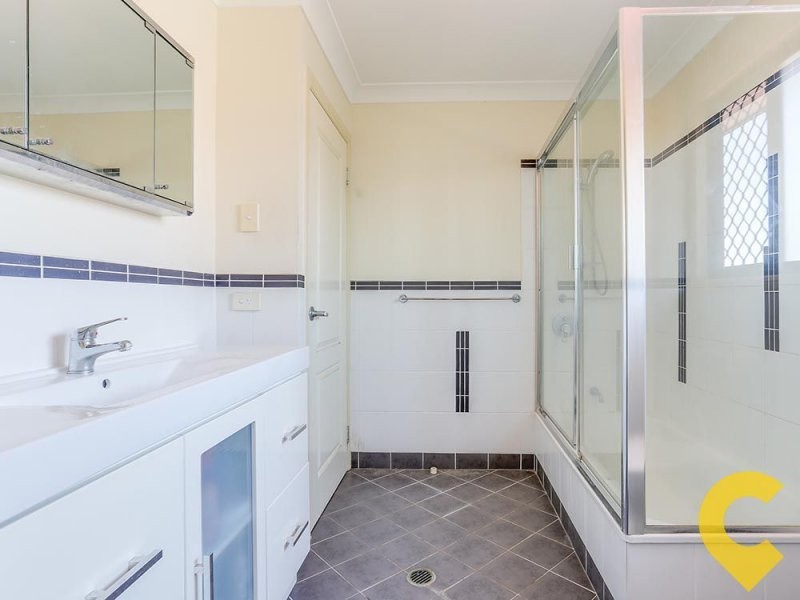 2/24 Charlotte Street, Chermside QLD 4032