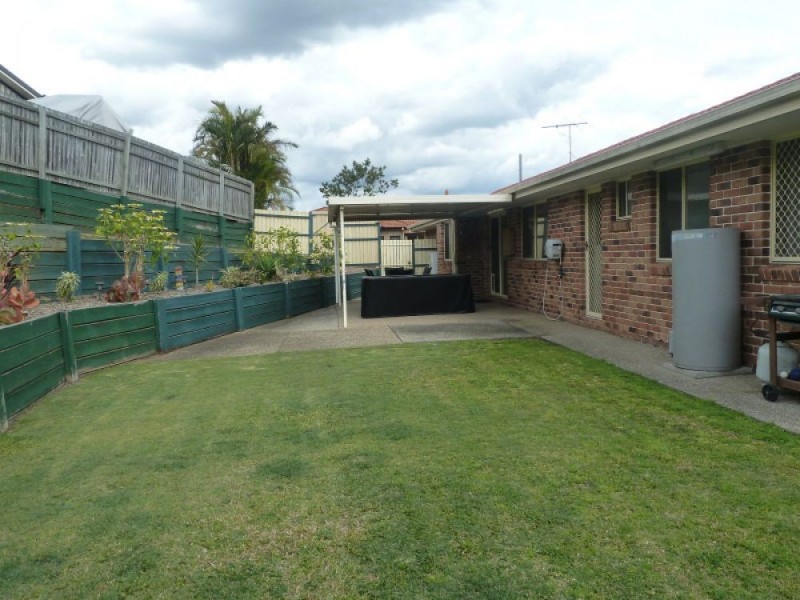 15 Tallebudgera Crescent, Albany Creek QLD 4035
