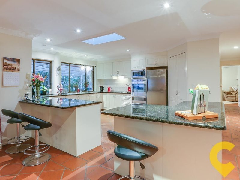 4 Hidden Valley Drive, Eatons Hill QLD 4037