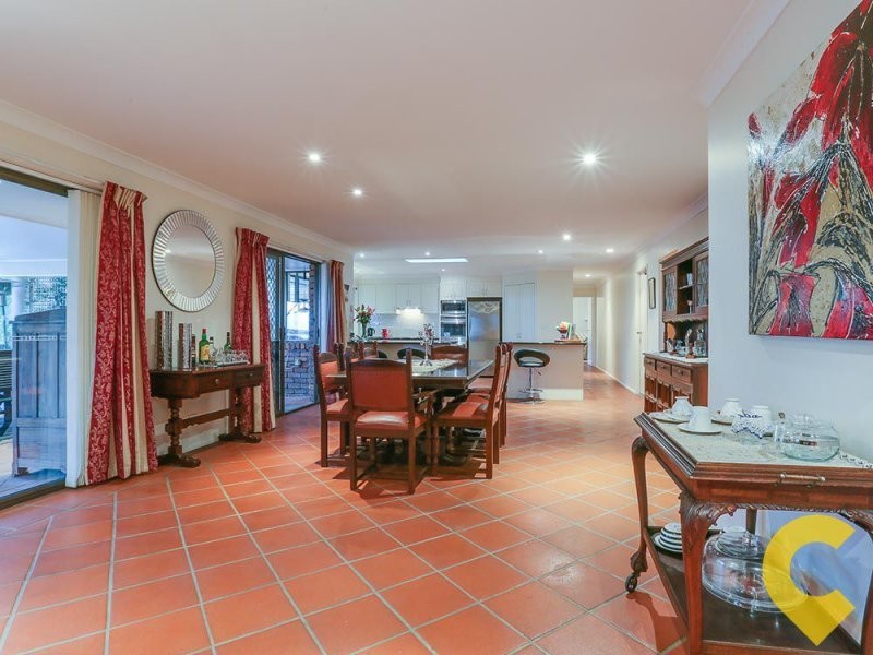 4 Hidden Valley Drive, Eatons Hill QLD 4037