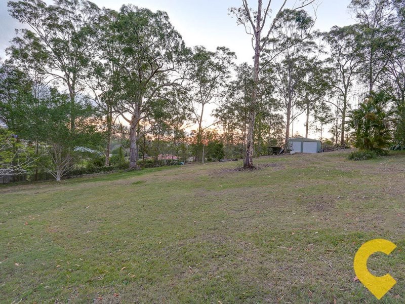 4 Hidden Valley Drive, Eatons Hill QLD 4037