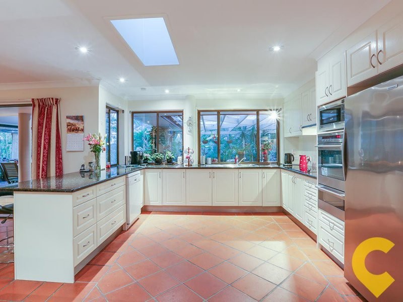 4 Hidden Valley Drive, Eatons Hill QLD 4037