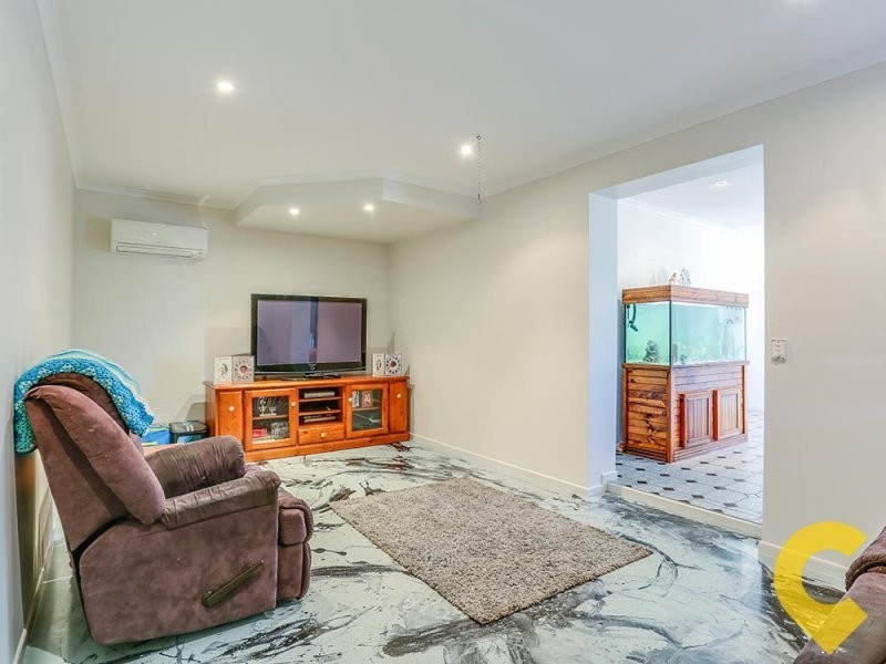 16 Cania Cres, Petrie QLD 4502