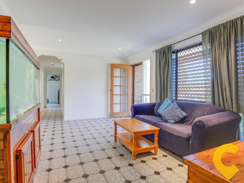 16 Cania Cres, Petrie QLD 4502