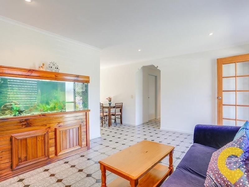 16 Cania Cres, Petrie QLD 4502