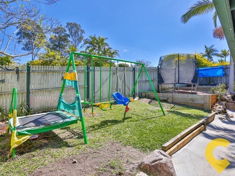 16 Cania Cres, Petrie QLD 4502