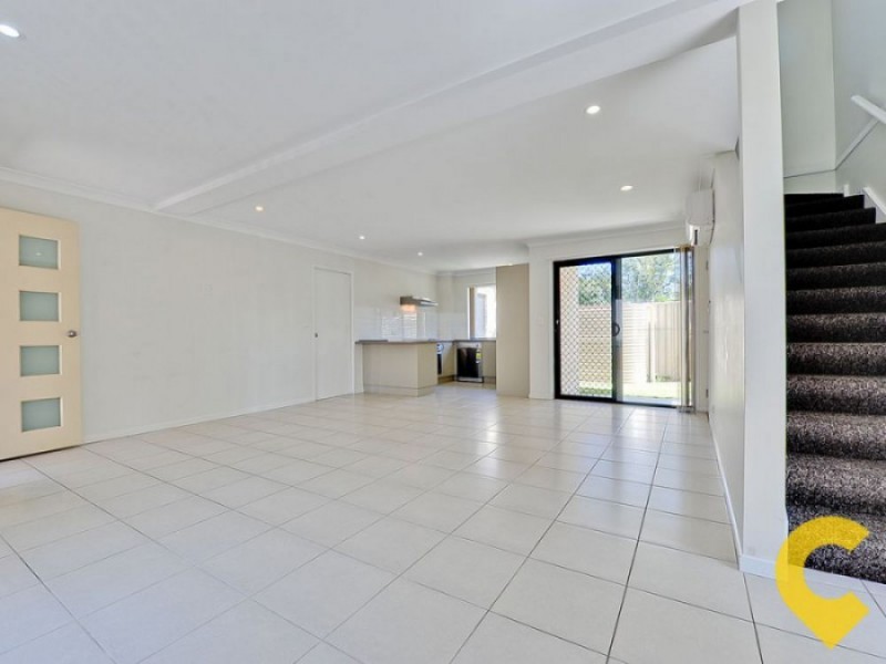 3/118 Samsonvale Road, Strathpine QLD 4500